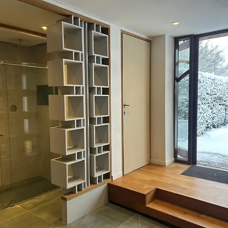 9 Personnes- Le Refuge Du Saule