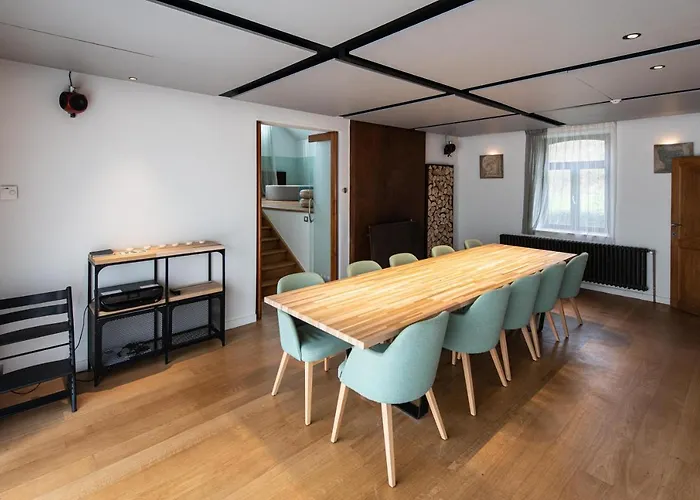 9 Personnes- Le Refuge Du Saule * Burdinne