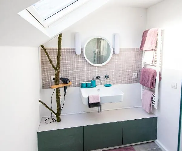 9 Personnes- Le Refuge Du Saule * Burdinne