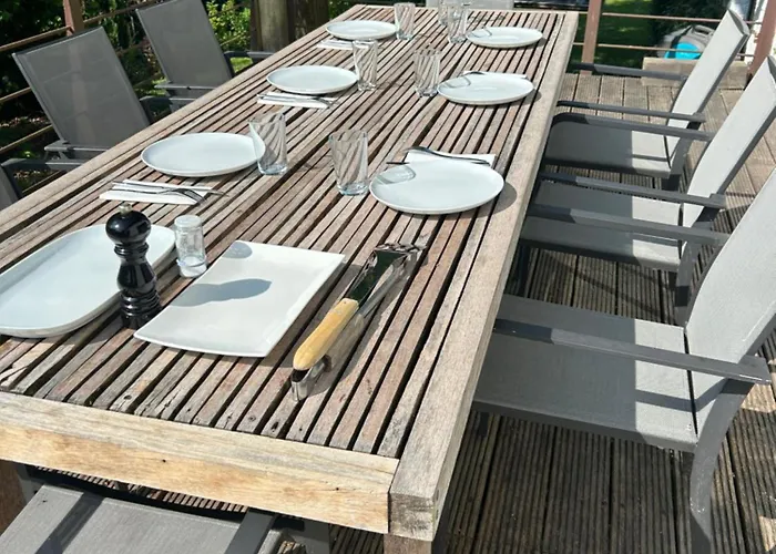 9 Personnes- Le Refuge Du Saule בית נופש Burdinne